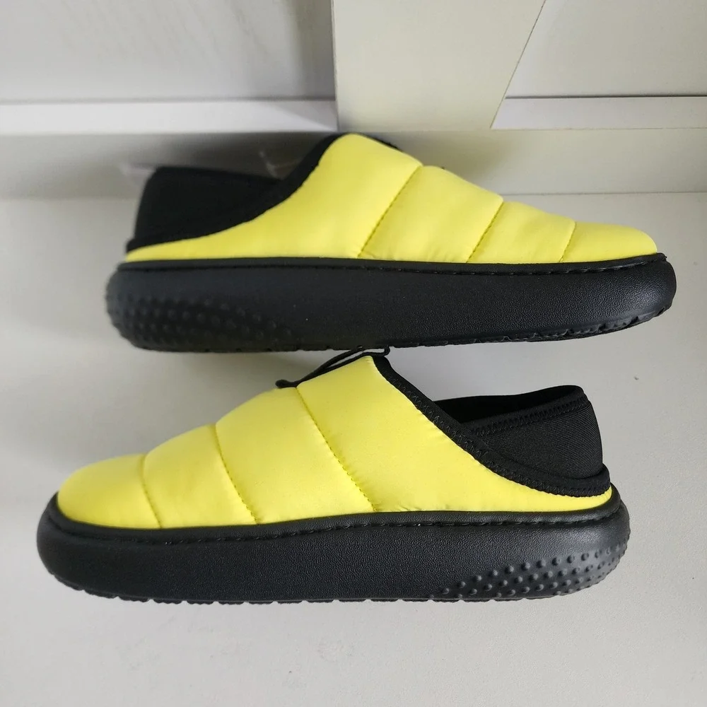 Crocs Classic Puff Moc K Kids Yellow Black Quilted Puffer Slippers J5 210589-77K